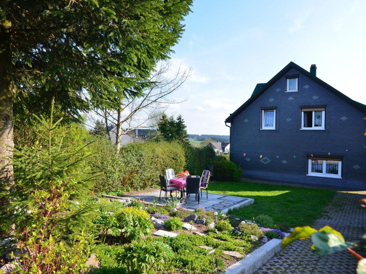 Holiday Home With Garden Neustadt am Rennsteig Værelse billede