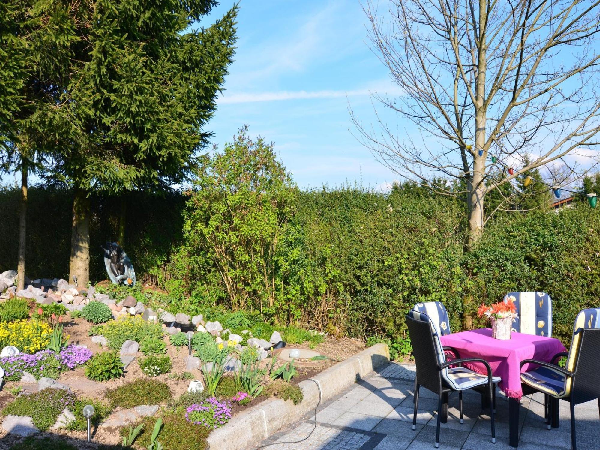 Holiday Home With Garden Neustadt am Rennsteig Eksteriør billede