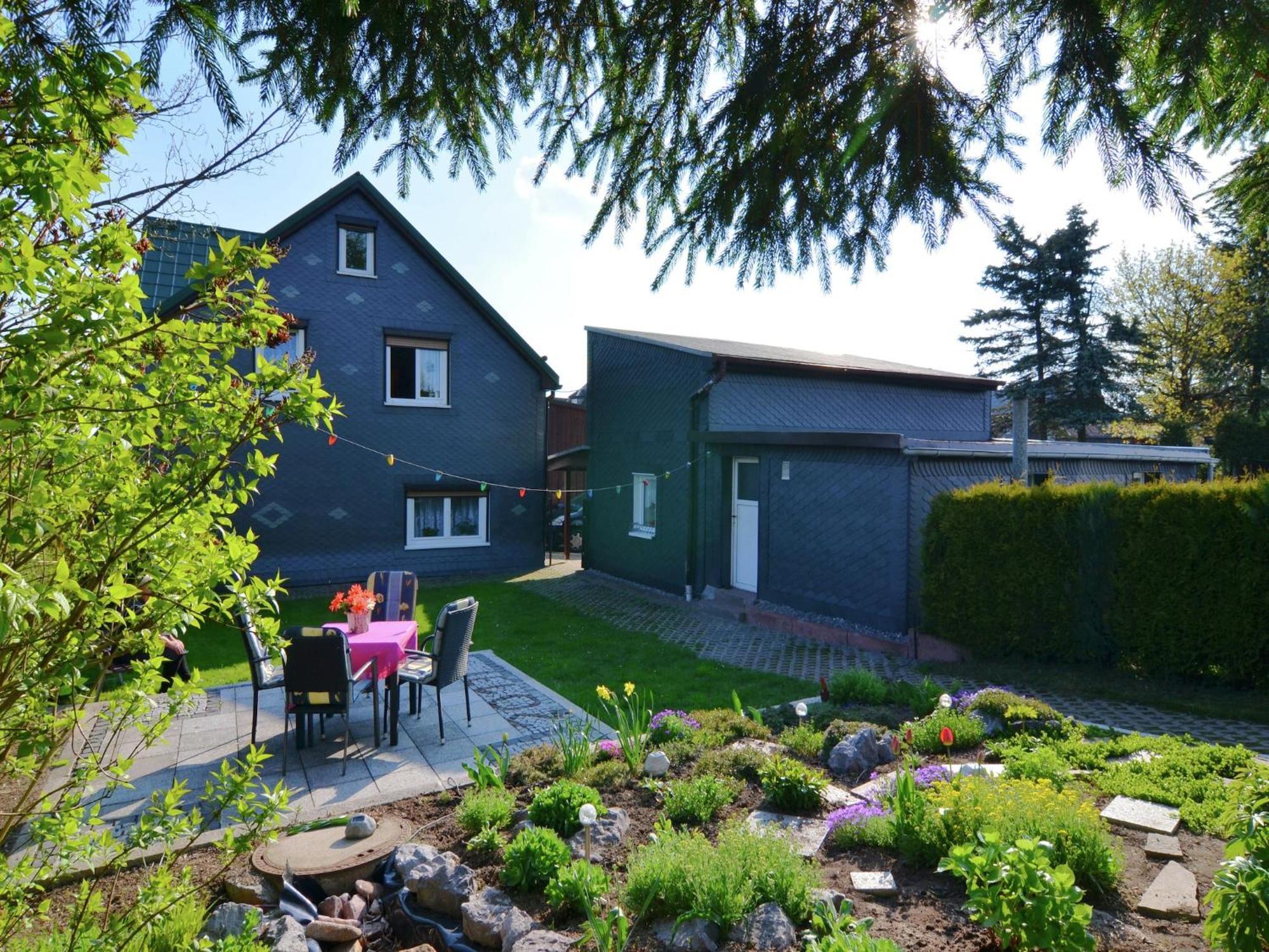 Holiday Home With Garden Neustadt am Rennsteig Eksteriør billede