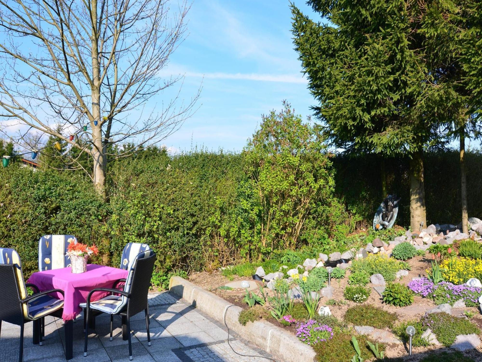 Holiday Home With Garden Neustadt am Rennsteig Eksteriør billede