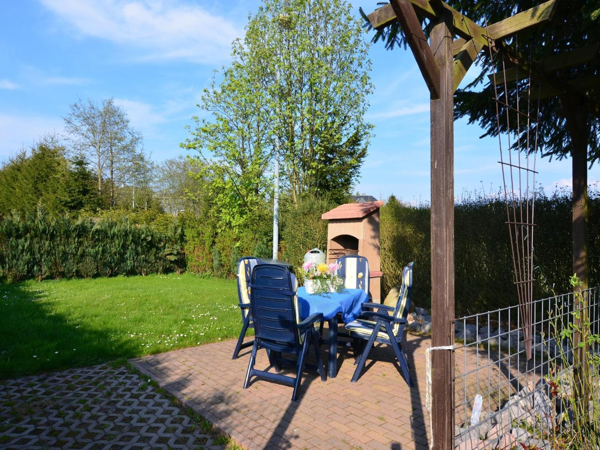 Holiday Home With Garden Neustadt am Rennsteig Eksteriør billede