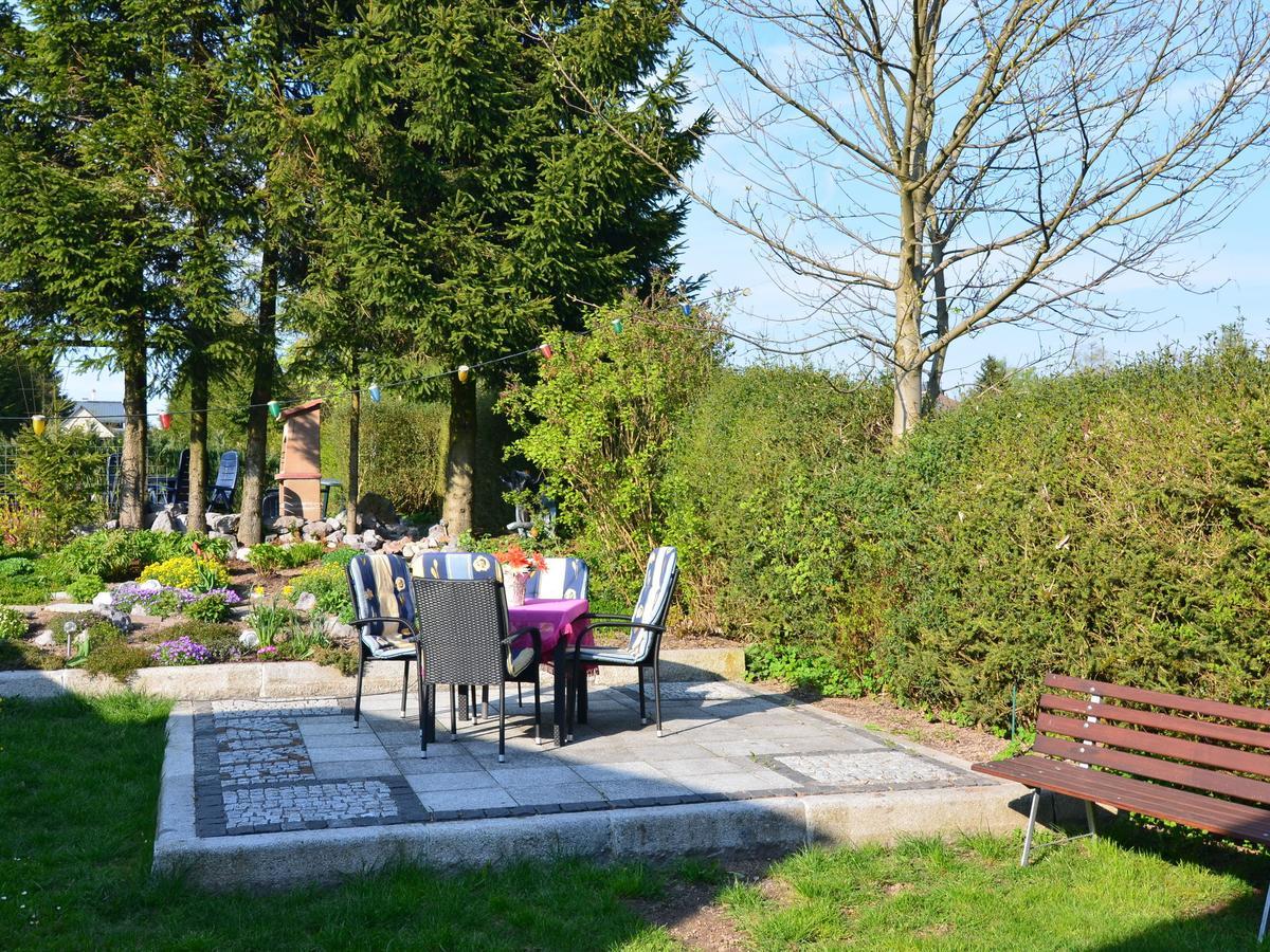 Holiday Home With Garden Neustadt am Rennsteig Eksteriør billede